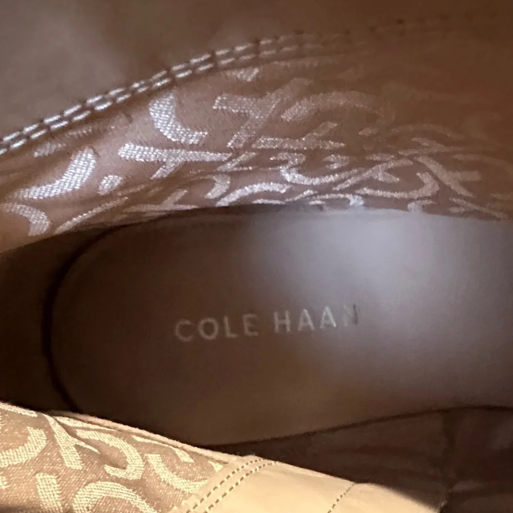 Cole Haan Hampshire Suede Ankle Bootie Latte size 9
